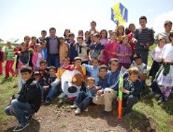 Şehitlik köyünde uçurtma şenliği